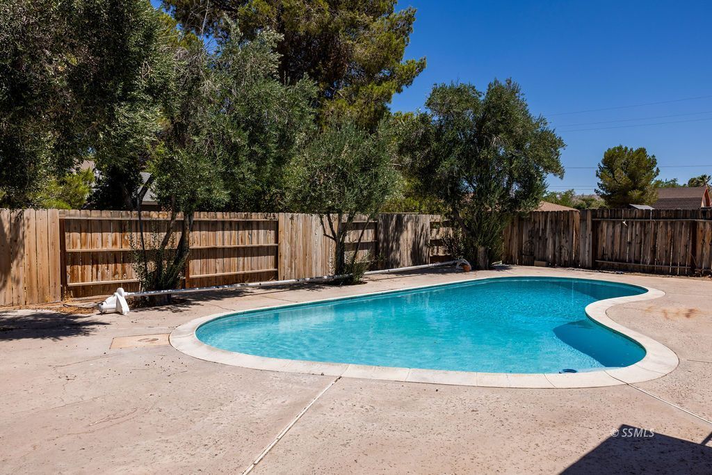 230 Larkspur Street Ridgecrest, CA 93555 - Photo 34 of 39