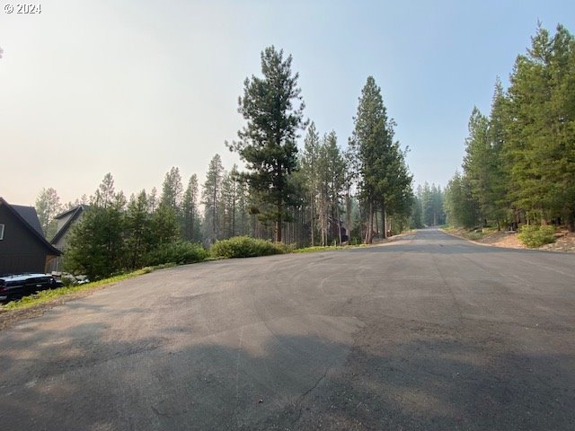 Snow Flake Court, Unit 22 Crescent Lake, OR 97733 - Photo 9 of 9 a view of outdoor space and yard