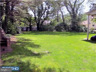 602 Parry Road Cinnaminson, NJ 08077 - Photo 6 of 7 Exterior Back