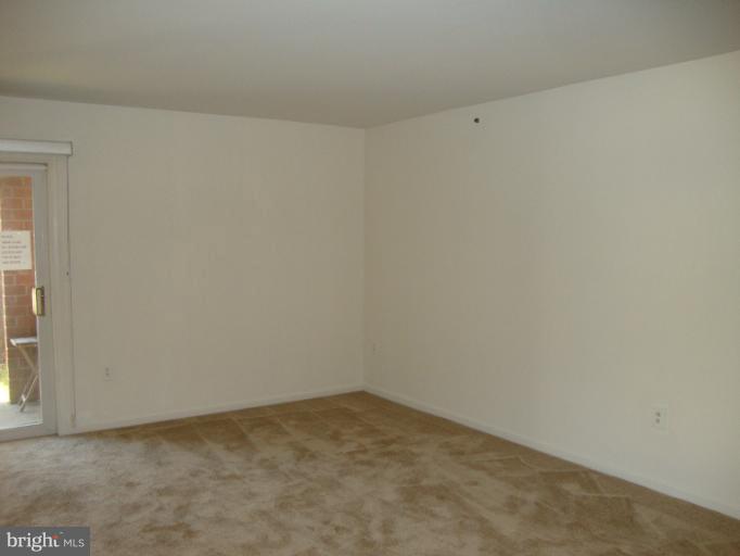 4104 Chardel Road, Unit E Nottingham, MD 21236 - Photo 9 of 21 Living Room