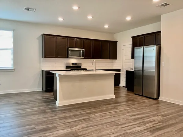 $1,895 | 216 Shawi Pass, Leander, TX 78641