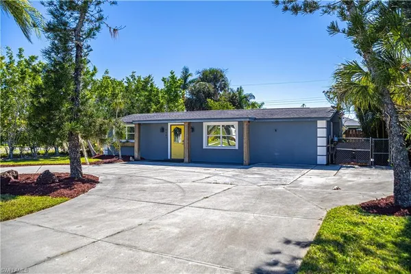 $2,600 | 4567 San Antonio Lane, Bonita Springs, FL 34134
