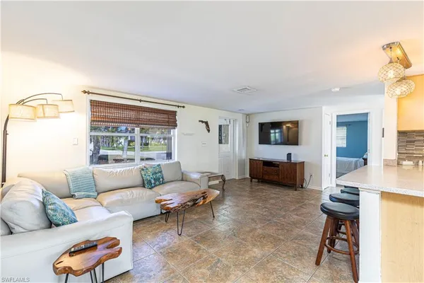 $2,600 | 4567 San Antonio Lane, Bonita Springs, FL 34134