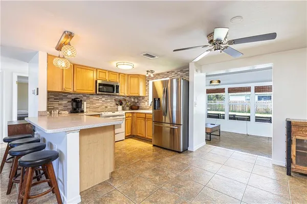 $2,600 | 4567 San Antonio Lane, Bonita Springs, FL 34134