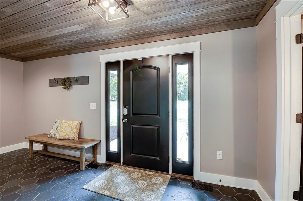 6926 Dover Road Indianapolis, IN 46220 - Photo 8 of 57 Gallery Image 8