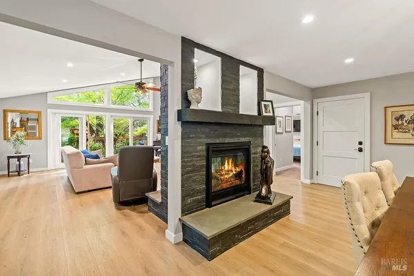 $1,175,000 | 779-ct Joni Court, Windsor, CA 95492
