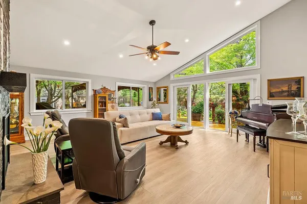 $1,175,000 | 779-ct Joni Court, Windsor, CA 95492