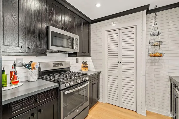 $1,175,000 | 779-ct Joni Court, Windsor, CA 95492