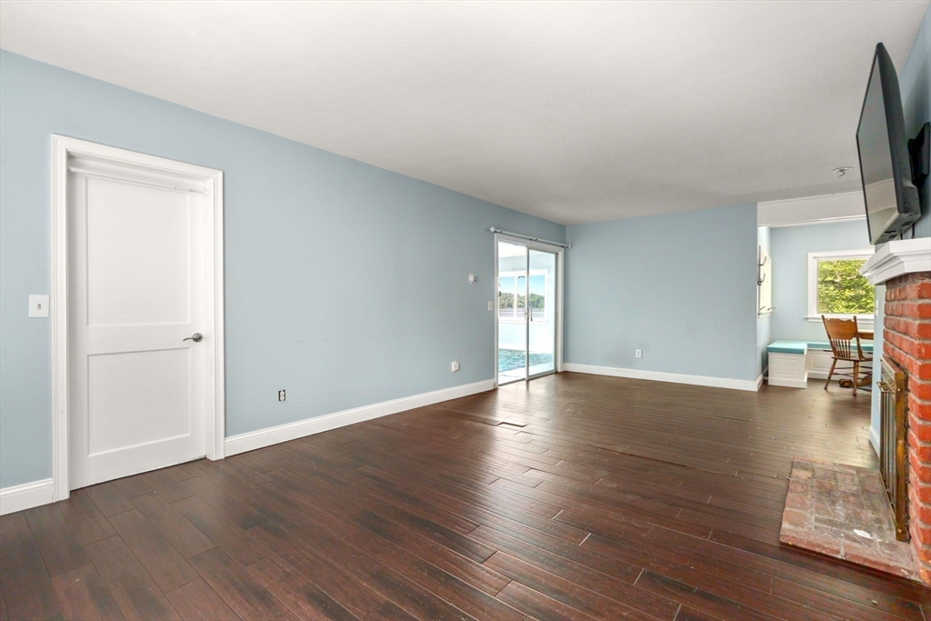 40 1/2 Maple Lane Sutton, MA 01590 - Photo 11 of 37