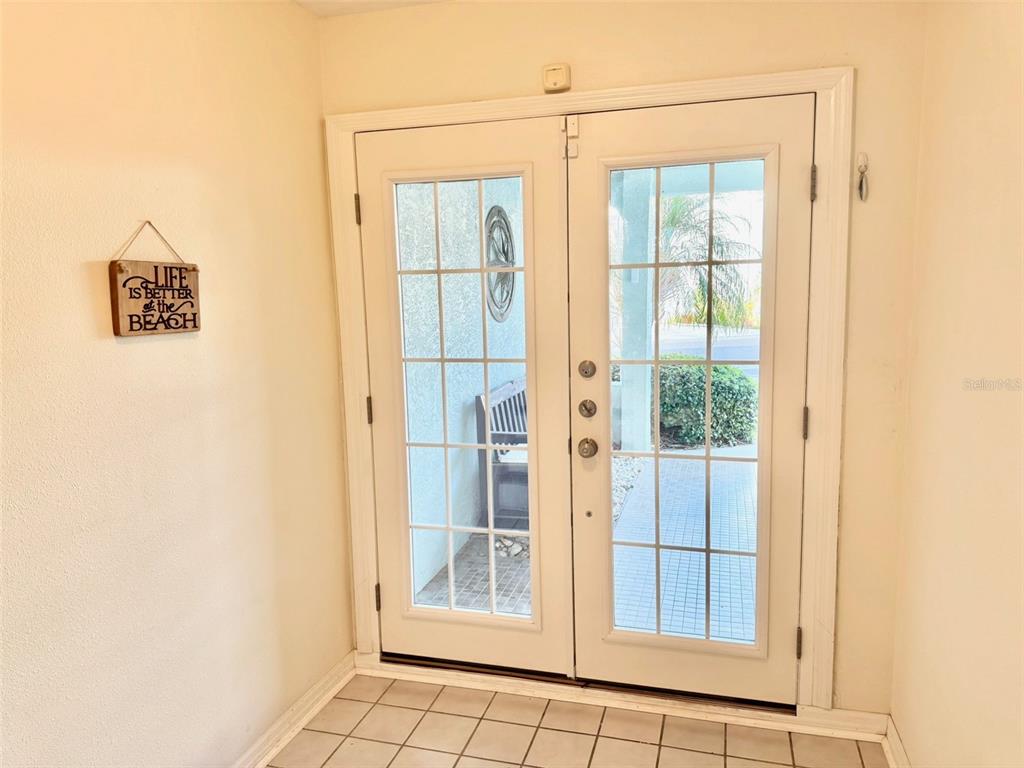 603 Garland Circle Indian Rocks Beach, FL 33785 - Photo 4 of 43