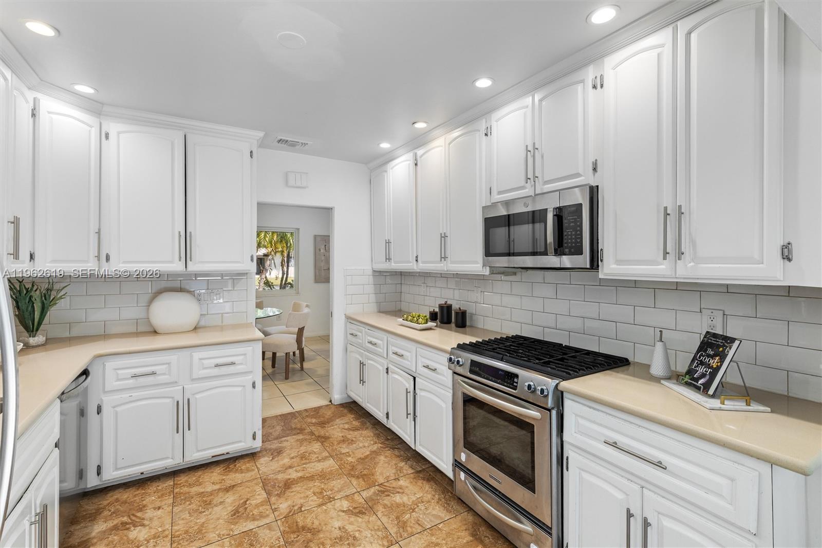 8260 Southwest 133rd Street Pinecrest, FL 33156 - Photo 7 of 26