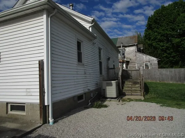 $152,000 | 4060 Main Street Southeast, New Middletown, IN 47160
