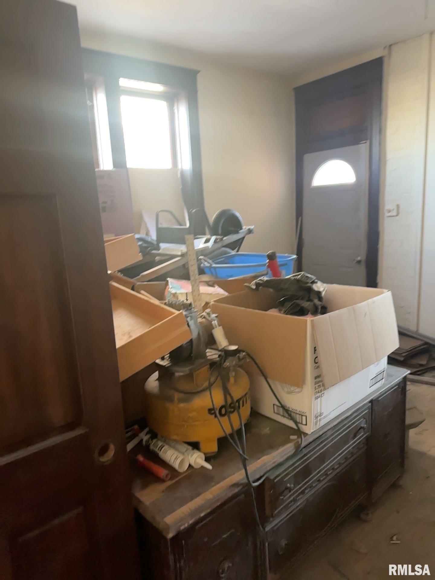 637 Washington Street Quincy, IL 62301 - Photo 9 of 17