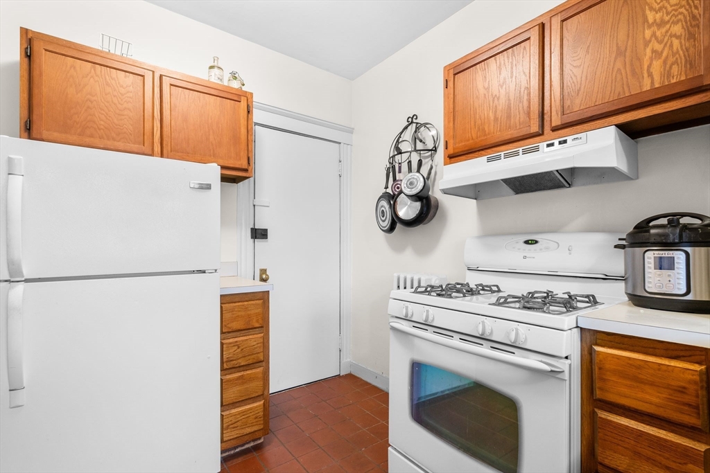90 Bynner Street, Unit 10 Boston, MA 02130 - Photo 5 of 21 Gallery Image 5