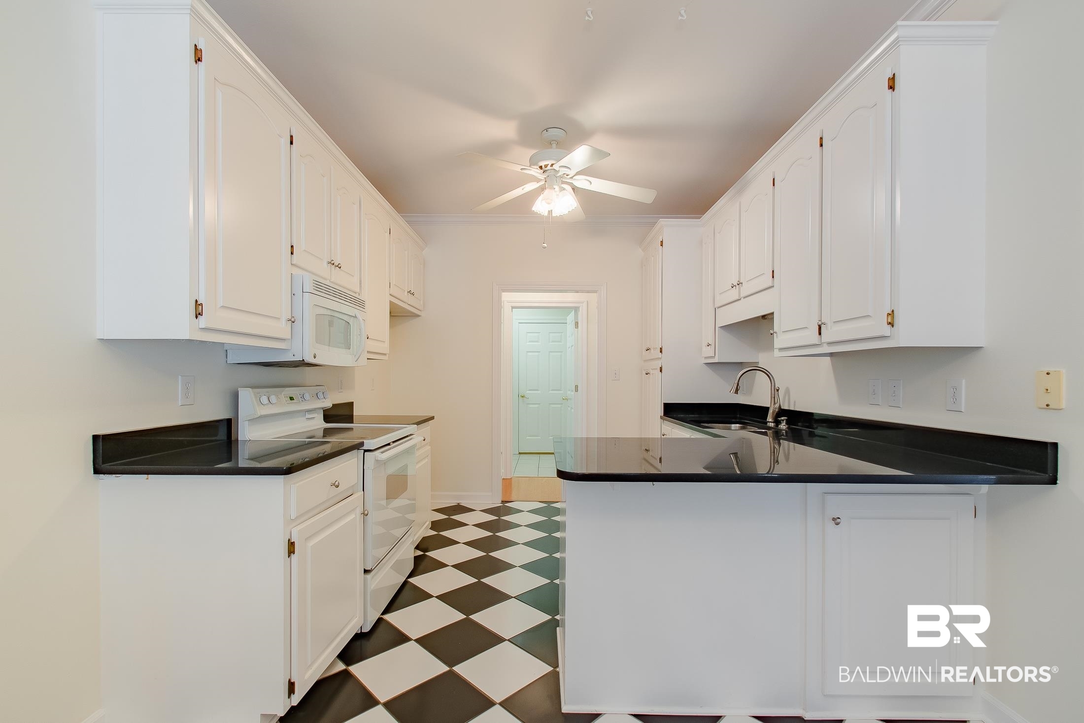 167 Hawthorne Circle Fairhope, AL 36532 - Photo 14 of 32 Kitchen from Breakfast Room
