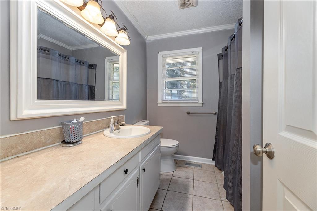 601 Robinhood Road Reidsville, NC 27320 - Photo 11 of 15 Hall Bathroom