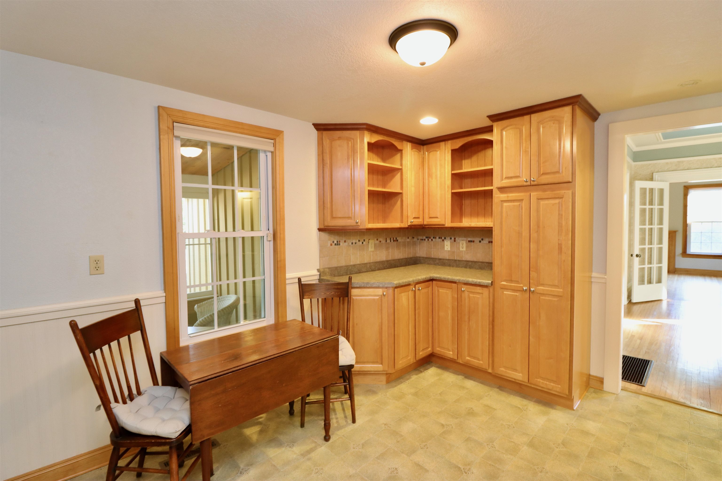 2331 West St Lawrence Avenue Beloit, WI 53511 - Photo 11 of 30