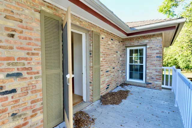 $799,900 | 2331 West St Lawrence Avenue, Beloit, WI 53511