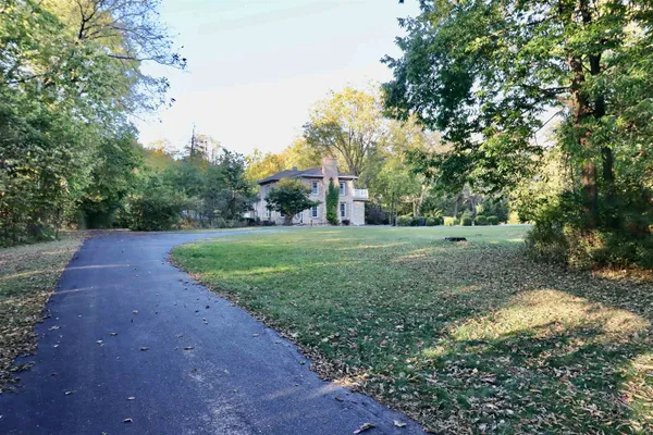 $799,900 | 2331 West St Lawrence Avenue, Beloit, WI 53511