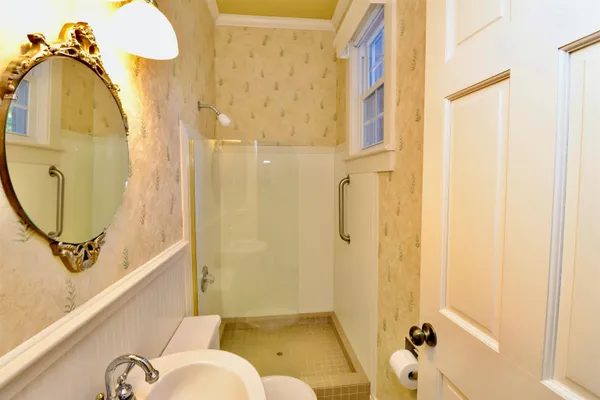 $799,900 | 2331 West St Lawrence Avenue, Beloit, WI 53511