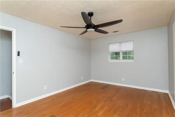 $184,900 | 101 Vineyard Pond Drive Northwest, Norcross, GA 30071