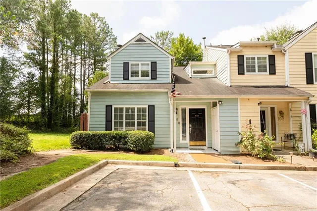 $190,000 | 101 Vineyard Pond Drive Northwest, Norcross, GA 30071