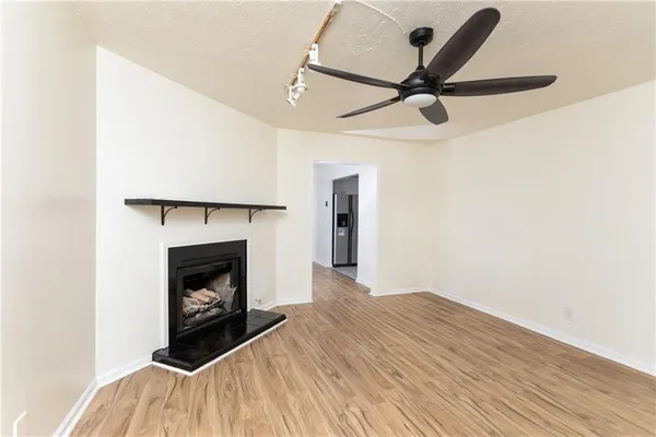 $184,900 | 101 Vineyard Pond Drive Northwest, Norcross, GA 30071