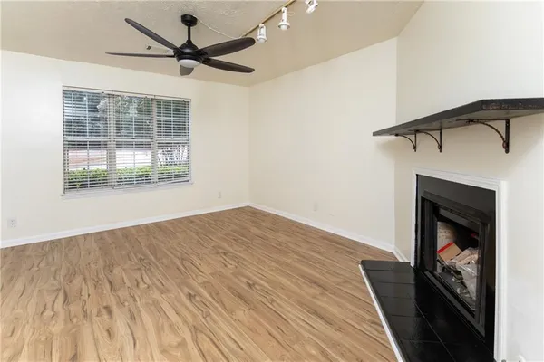 $184,900 | 101 Vineyard Pond Drive Northwest, Norcross, GA 30071