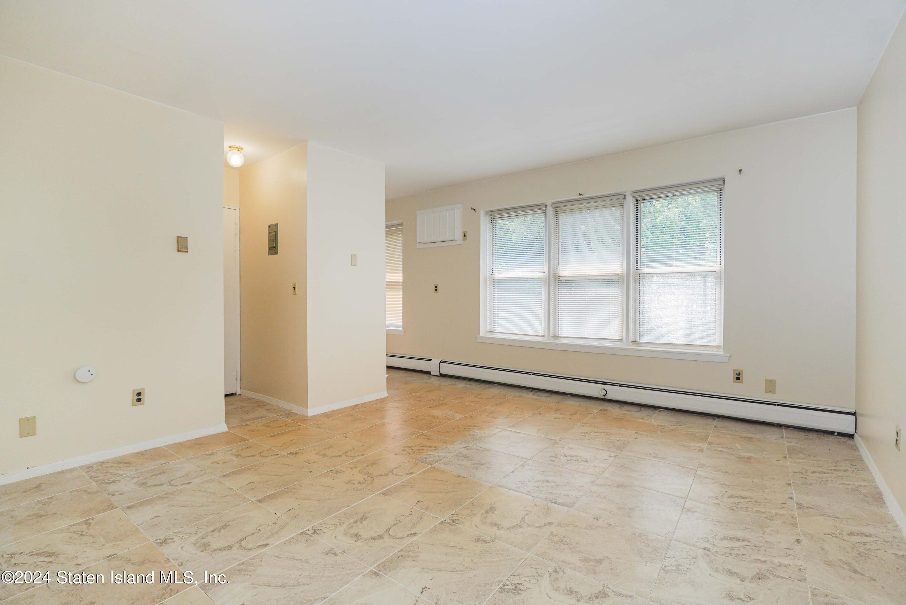 475 Armstrong Avenue, Unit F2 Staten Island, NY 10308 - Photo 4 of 10 Photo Aug 01 2024, 10 59 44 PM