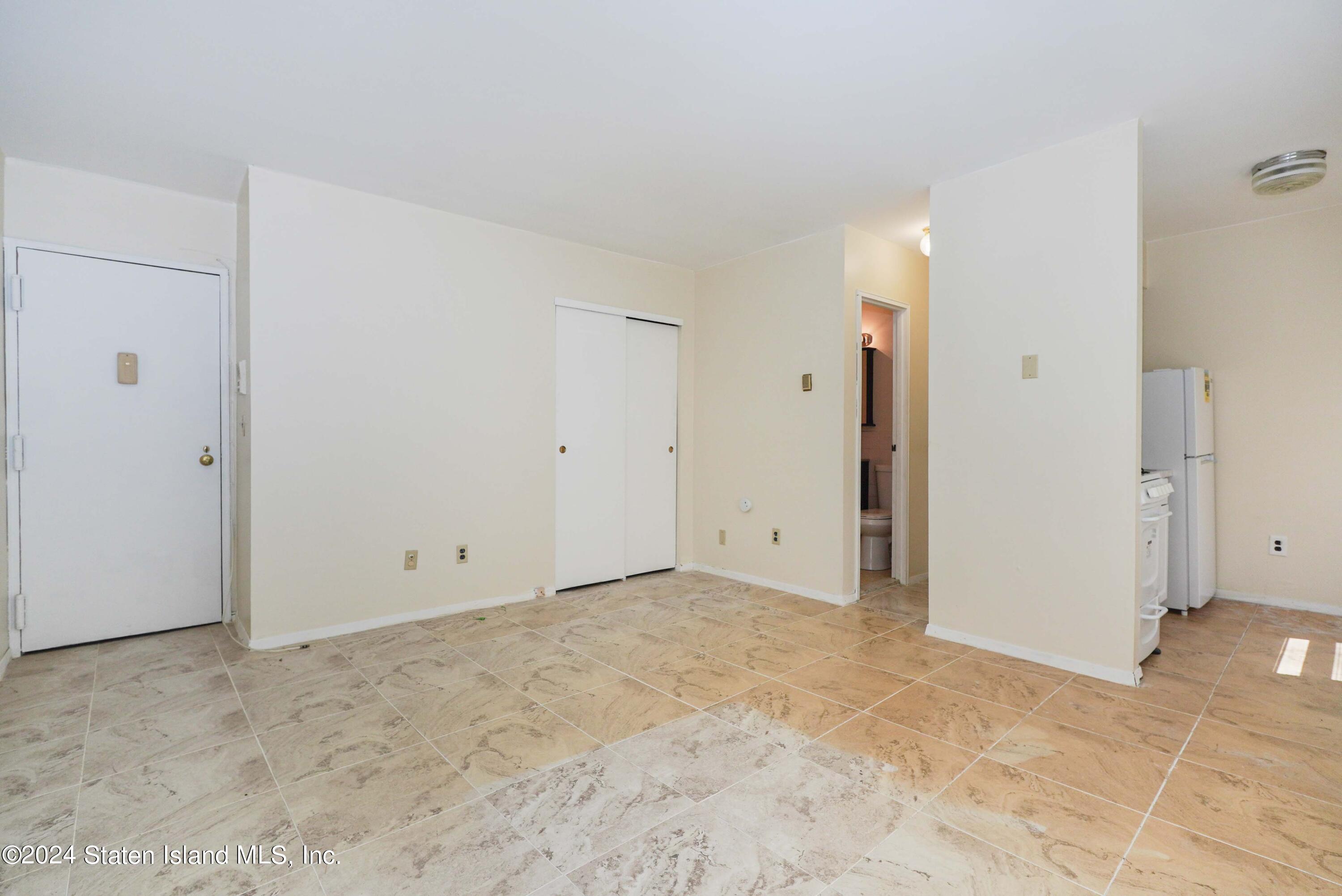 475 Armstrong Avenue, Unit F2 Staten Island, NY 10308 - Photo 6 of 10 Photo Aug 01 2024, 10 59 51 PM