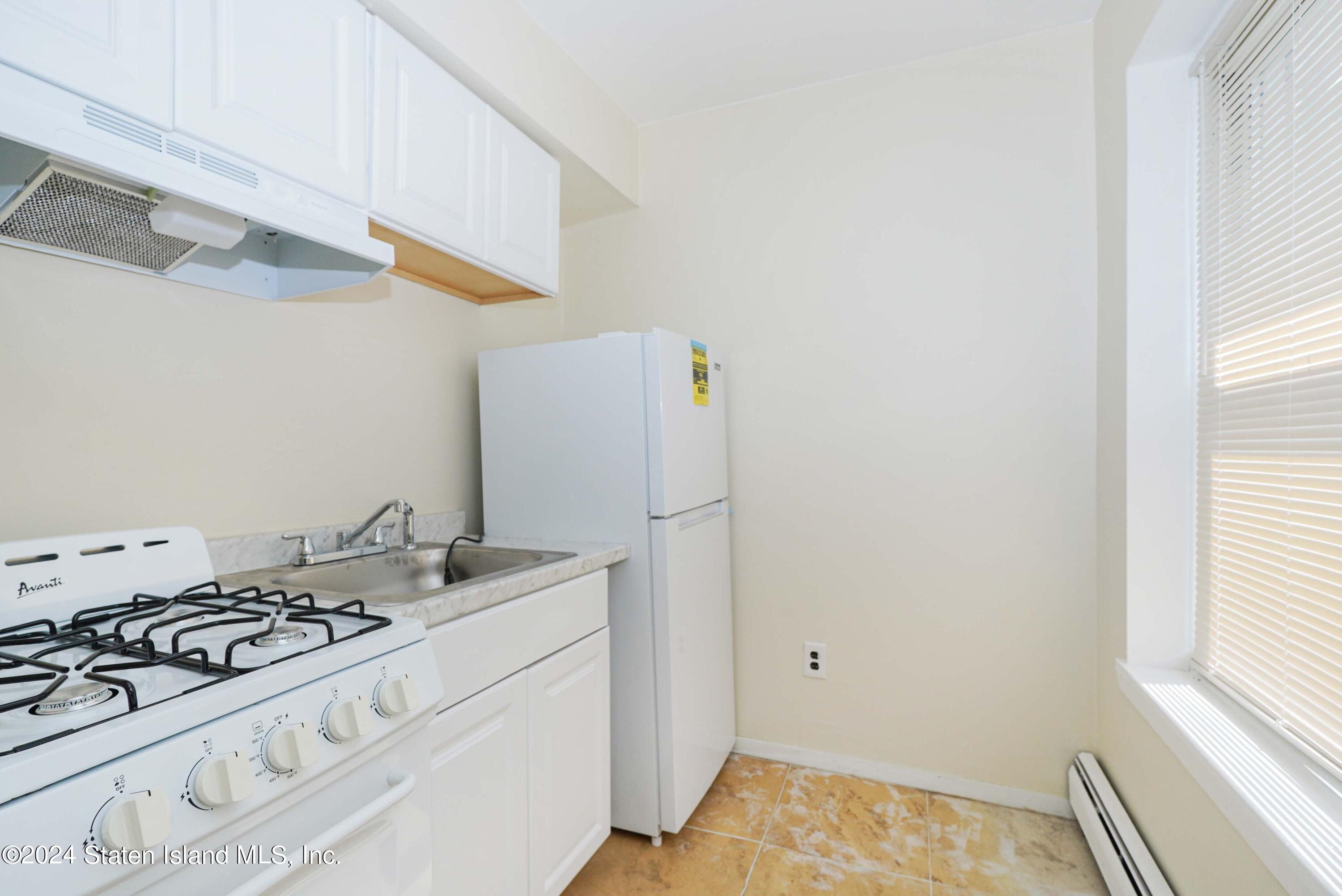 475 Armstrong Avenue, Unit F2 Staten Island, NY 10308 - Photo 8 of 10 Photo Aug 01 2024, 11 00 16 PM