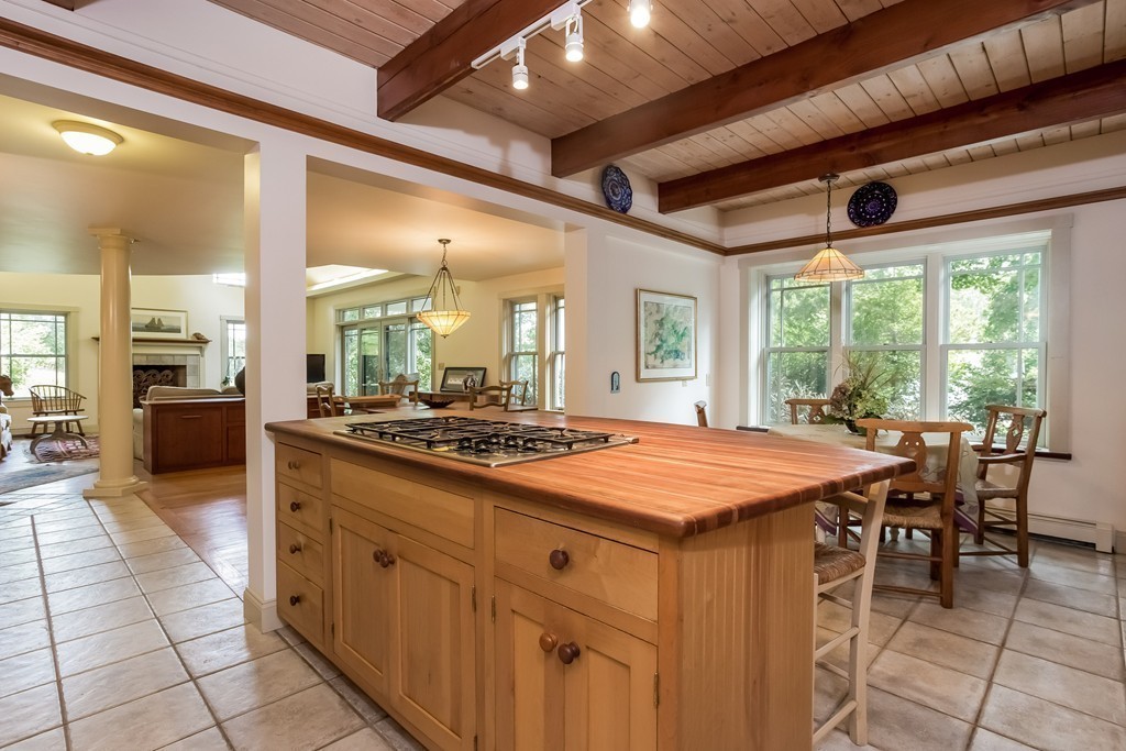 174 Mendell Road Rochester, MA 02770 - Photo 9 of 28 Gallery Image 9