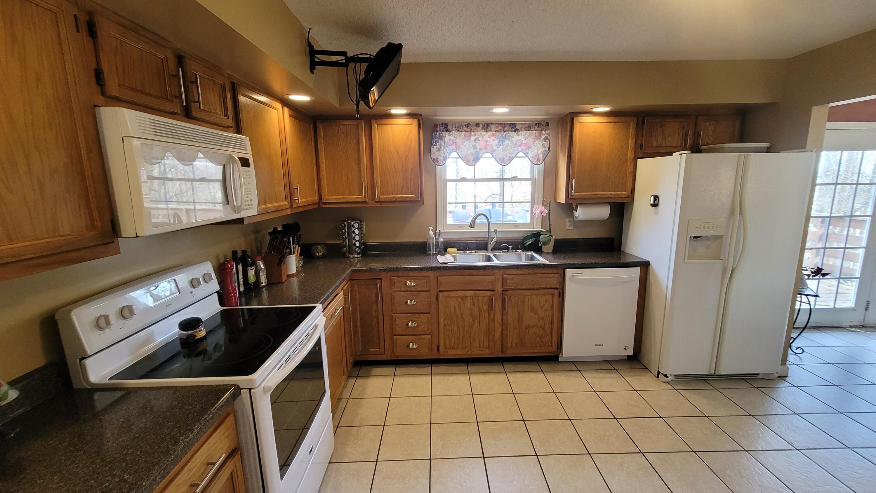 1011 Robinson Creek Road Corbin, KY 40701 - Photo 11 of 31 20220322_165136