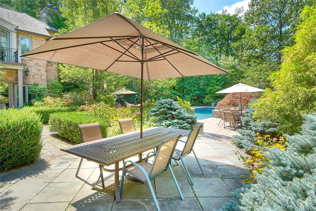 301 Whippoorwill Road Chappaqua, NY 10514 - Photo 9 of 19