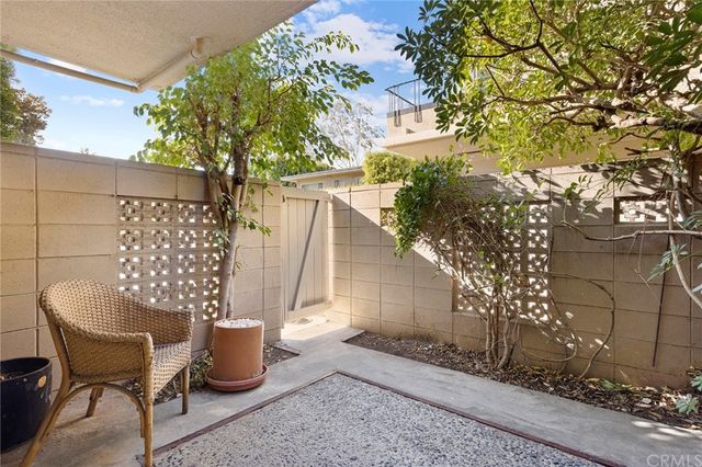 $815,000 | 1245 South Orange Grove Boulevard, Unit 2, Pasadena, CA 91105