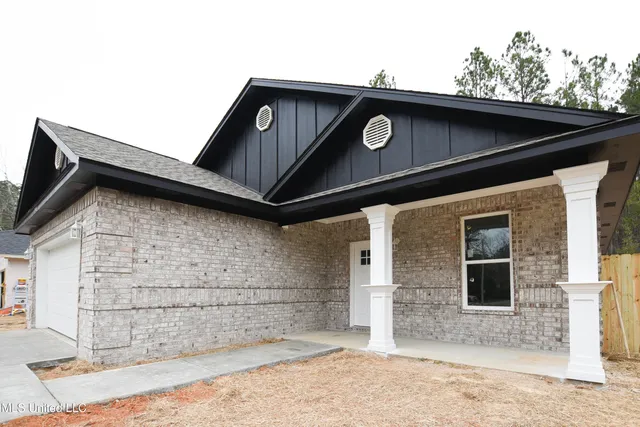 $259,900 | 1906 Kingslea Drive, Gautier, MS 39553