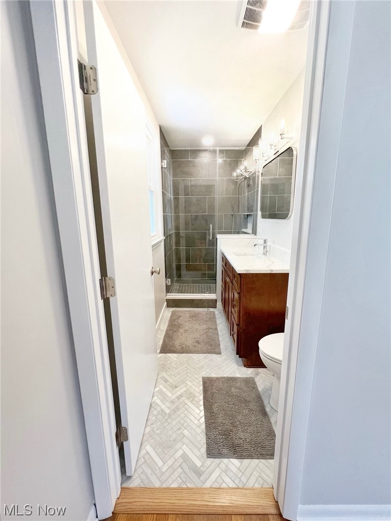 4605 Birchwold Road South Euclid, OH 44121 - Photo 19 of 30 Master bath has been totally redone. Marble flooring