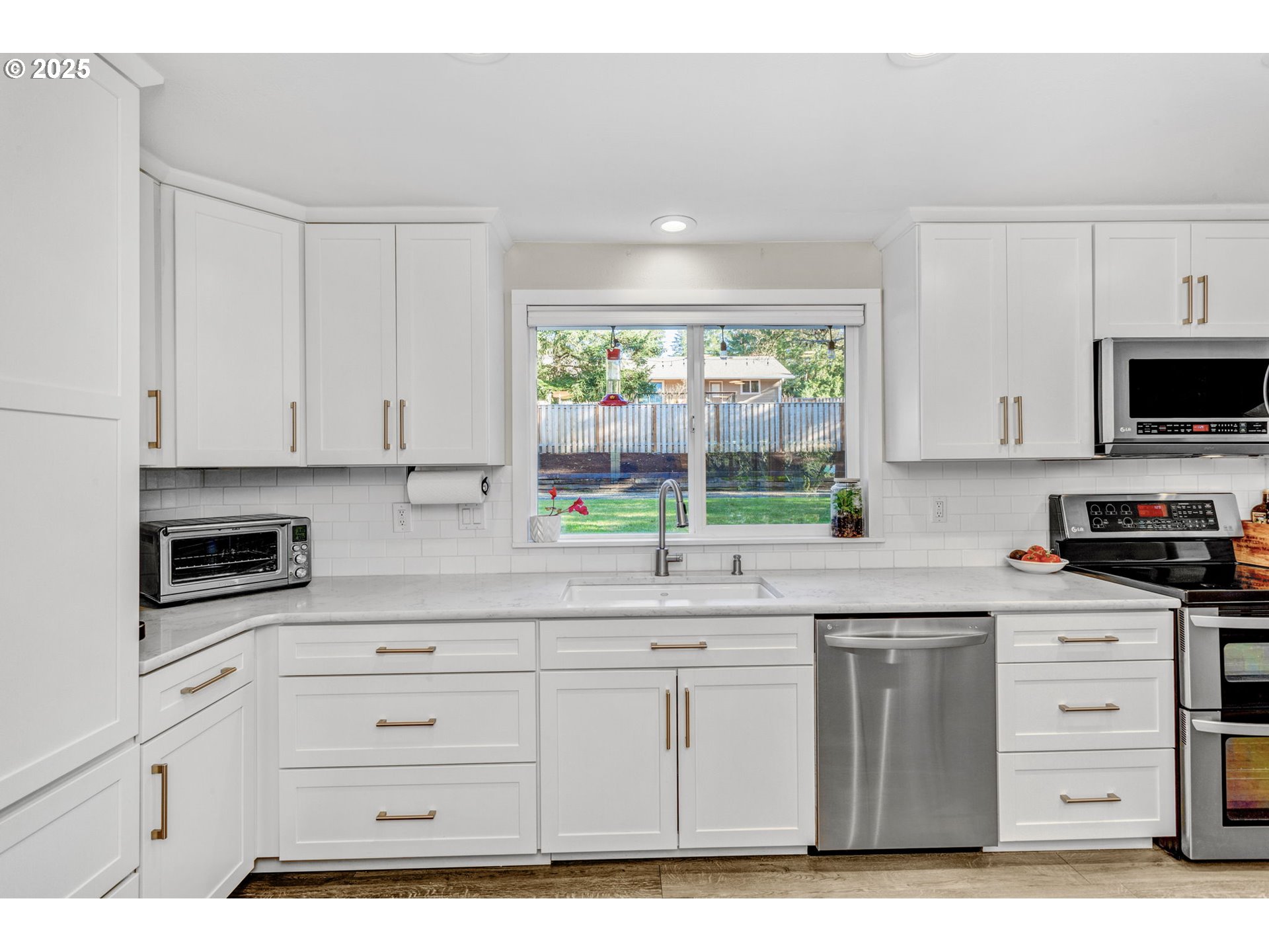 15935 Southwest Bull Mountain Road Portland, OR 97224 - Photo 12 of 43 Gallery Image 12