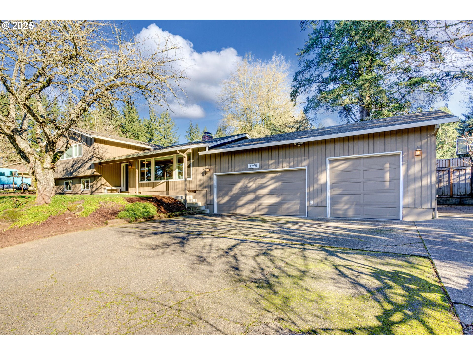 15935 Southwest Bull Mountain Road Portland, OR 97224 - Photo 4 of 43 Gallery Image 4