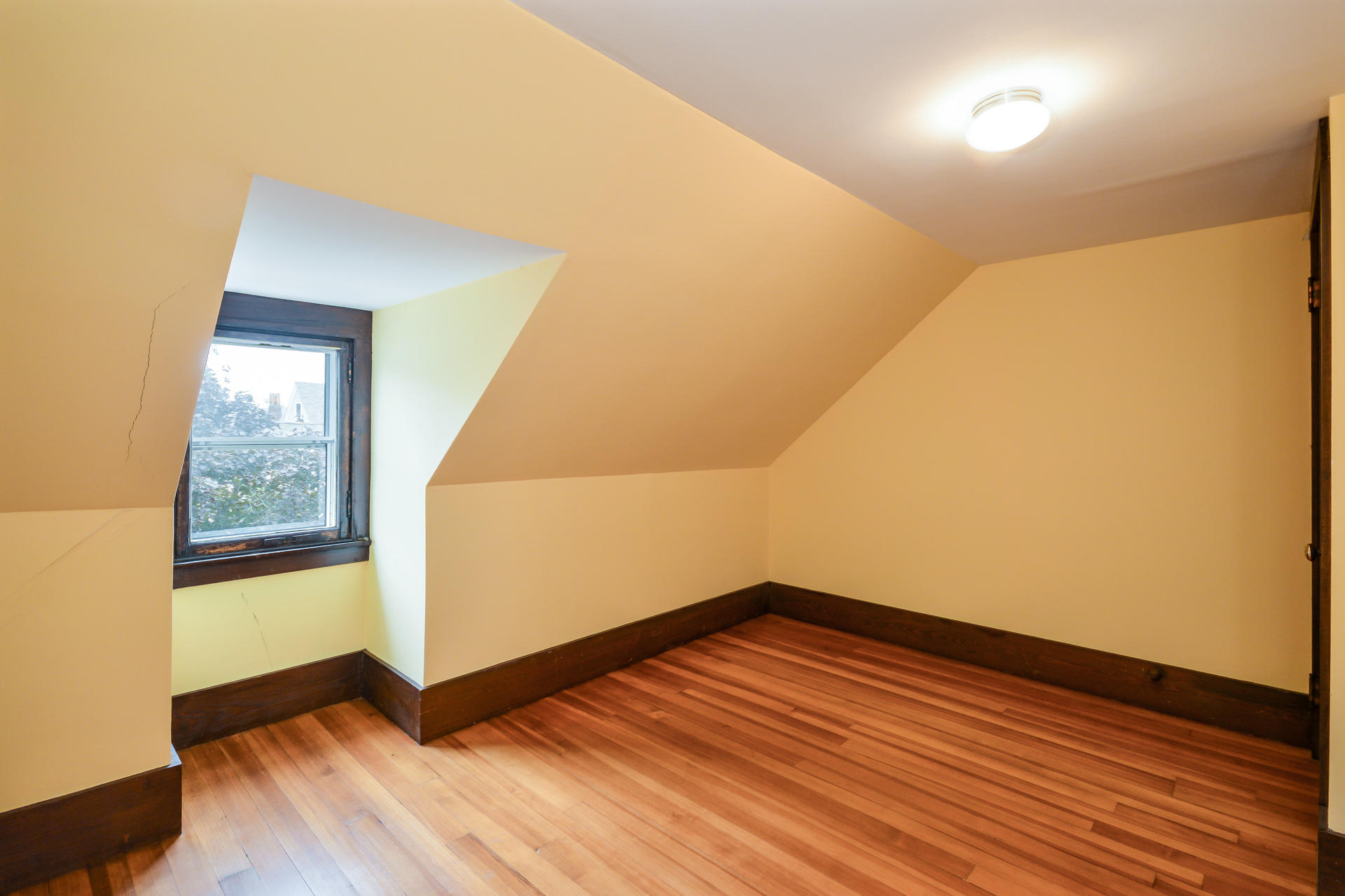128 High Street Wareham, MA 02571 - Photo 19 of 31 031-photo-sitting-room-6336951