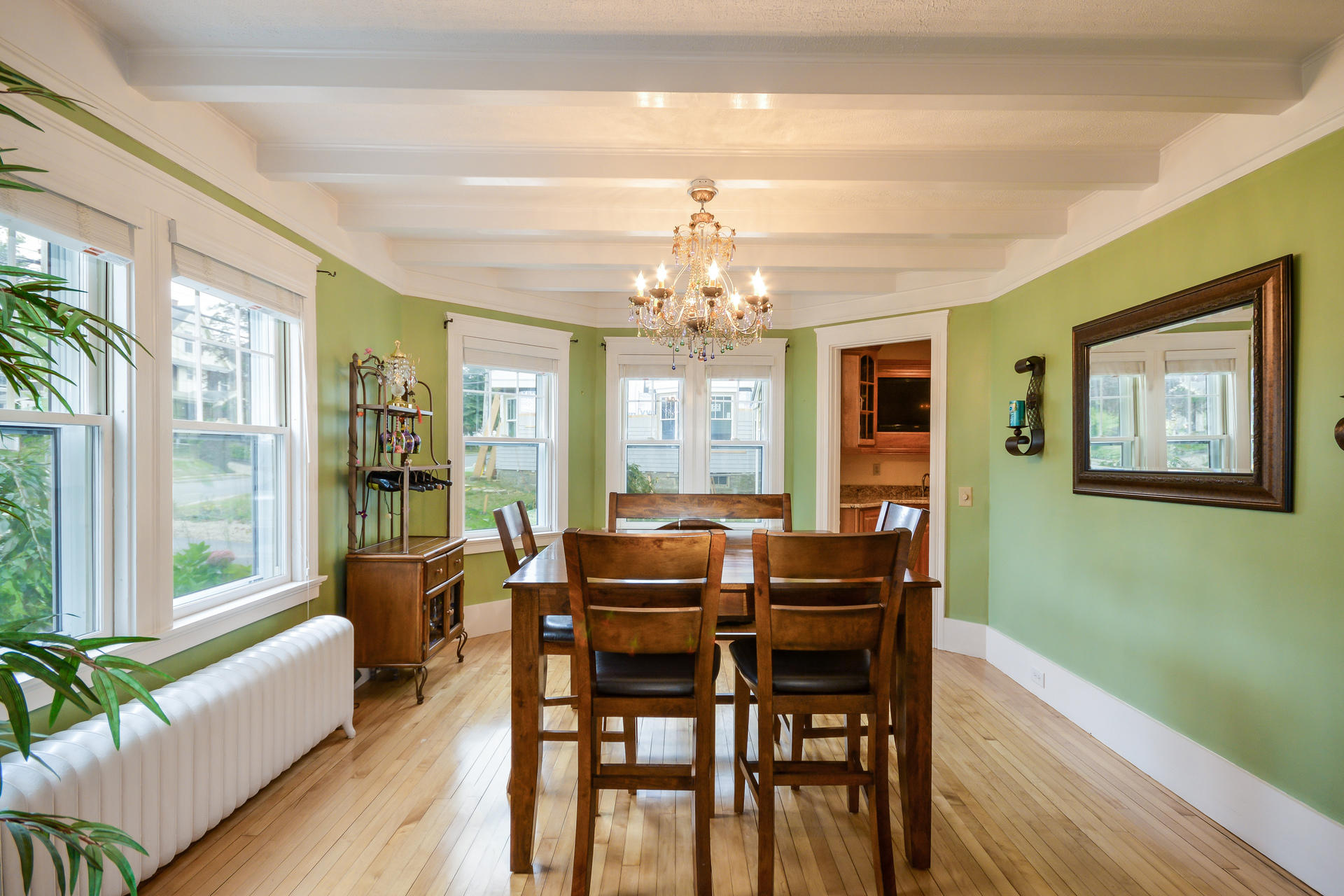 008-photo-dining-room-6336927
