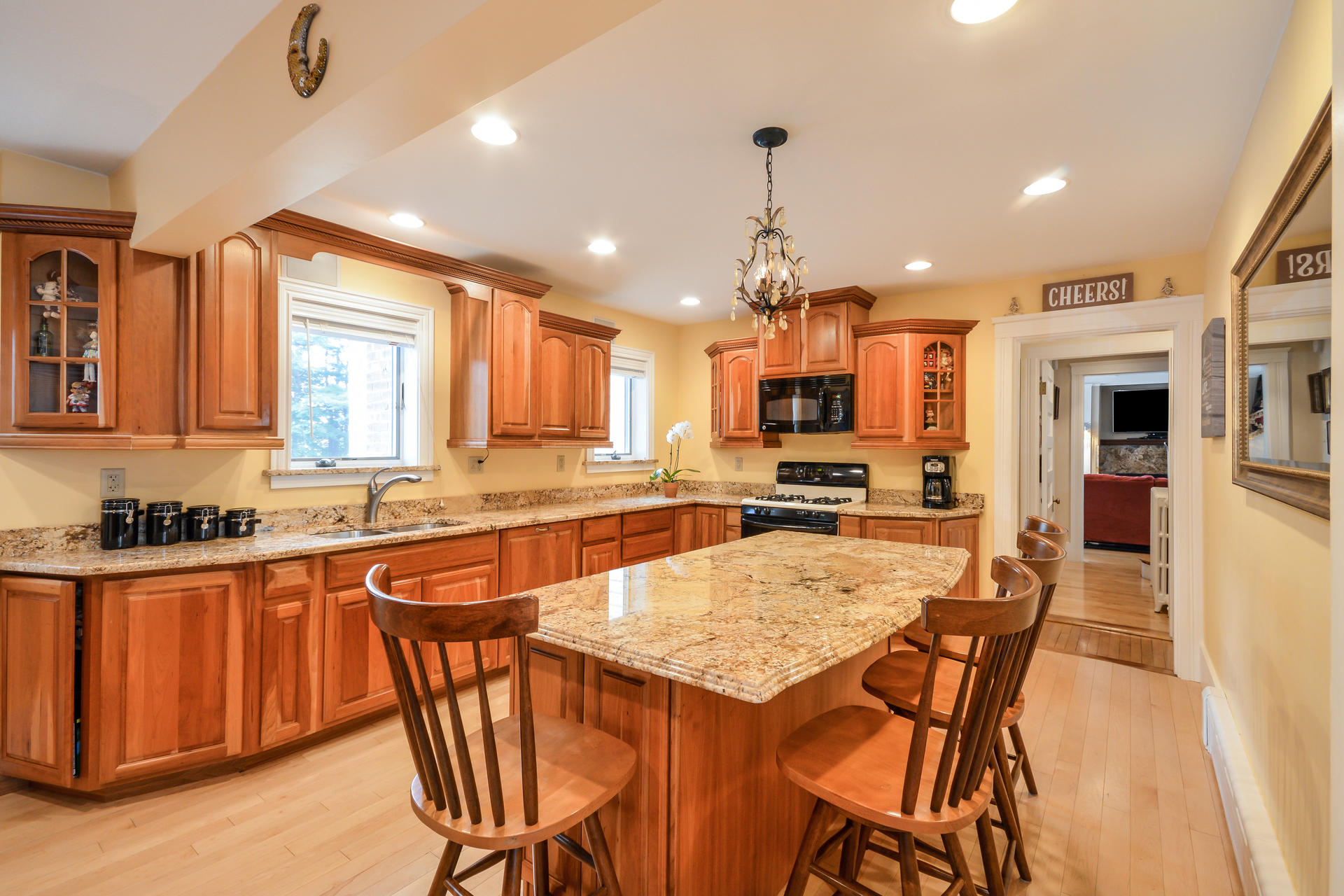 011-photo-kitchen-6337349