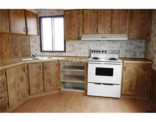 4170 Forest Road Pahrump, NV 89048 - Photo 4 of 10 Kitchen.