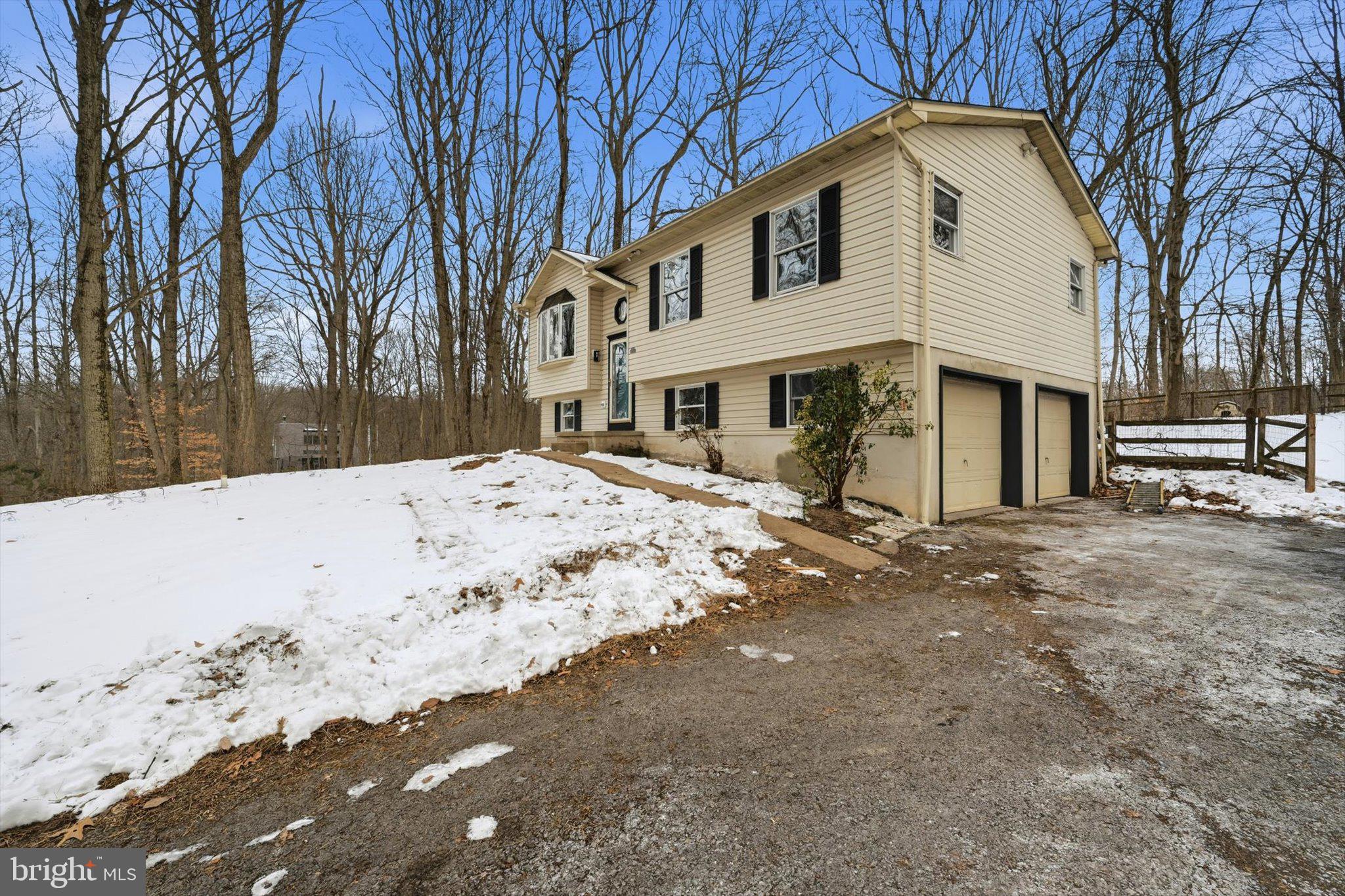 294 Cambridge Road Coatesville, PA 19320 - Photo 2 of 25