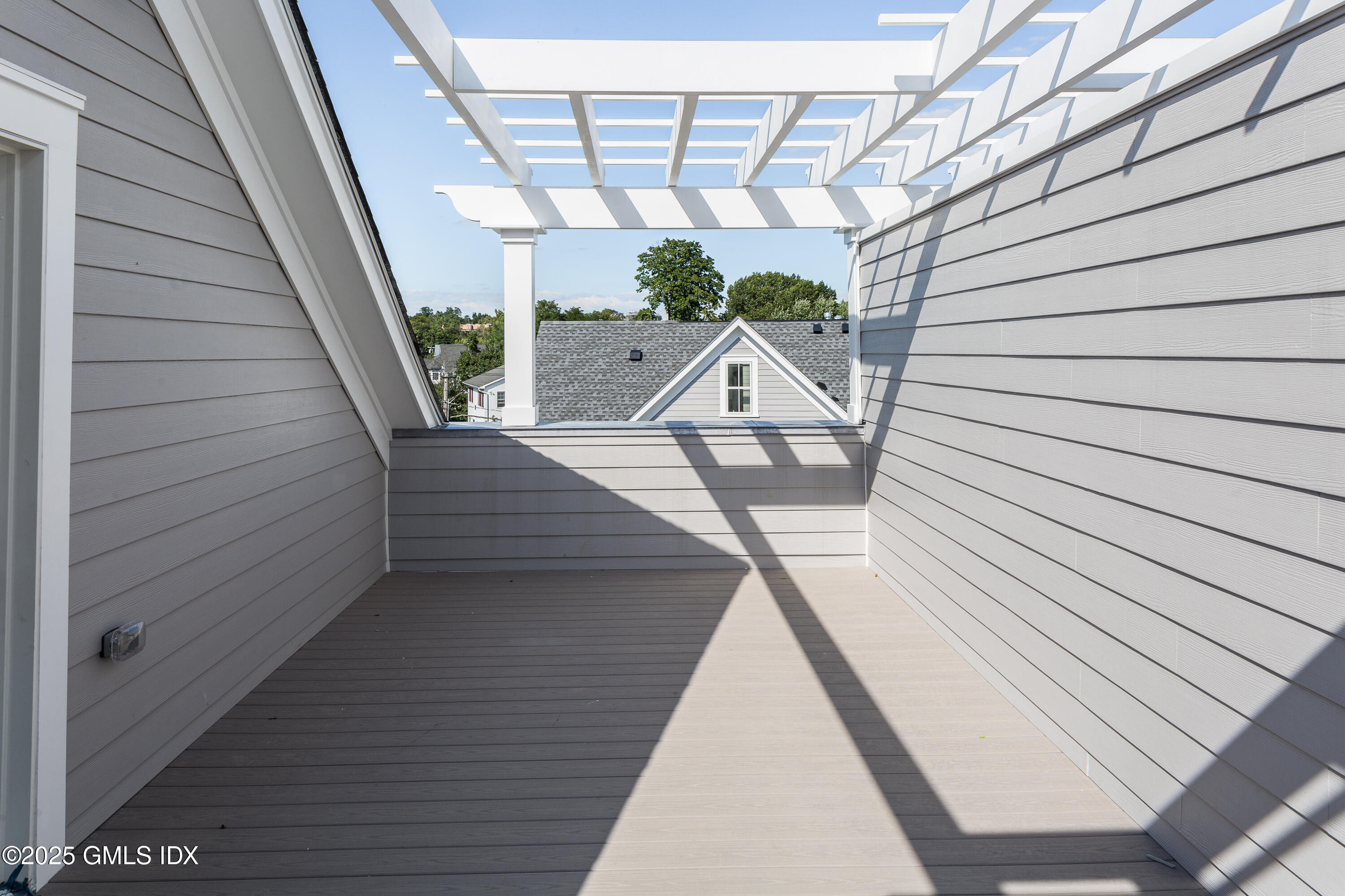 38 St Roch Avenue, Unit B Greenwich, CT 06830 - Photo 34 of 38