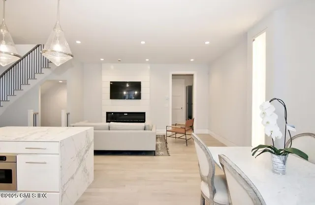 $11,500 | 38 St Roch Avenue, Unit B, Greenwich, CT 06830