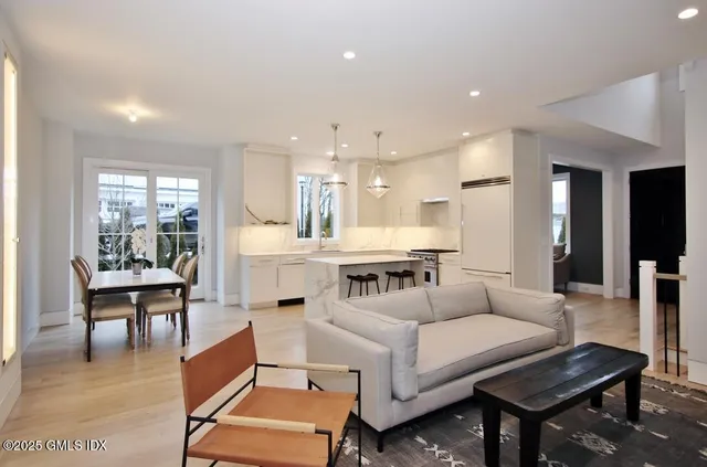 $11,500 | 38 St Roch Avenue, Unit B, Greenwich, CT 06830