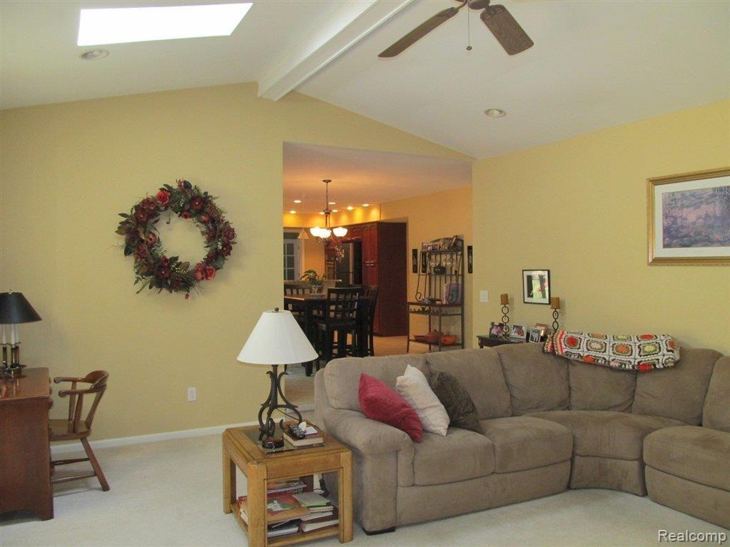 449 Timberline Drive Rochester, MI 48309 - Photo 14 of 21 Family Room