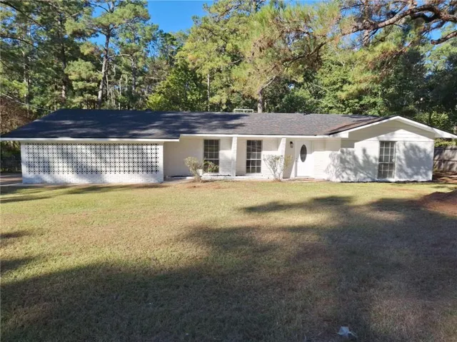 $275,500 | 567 Edgewood Drive, Pineville, LA 71360