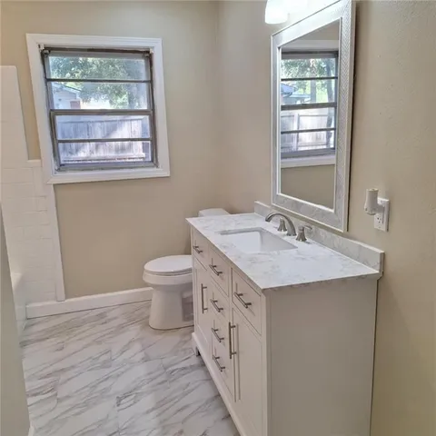 $275,500 | 567 Edgewood Drive, Pineville, LA 71360